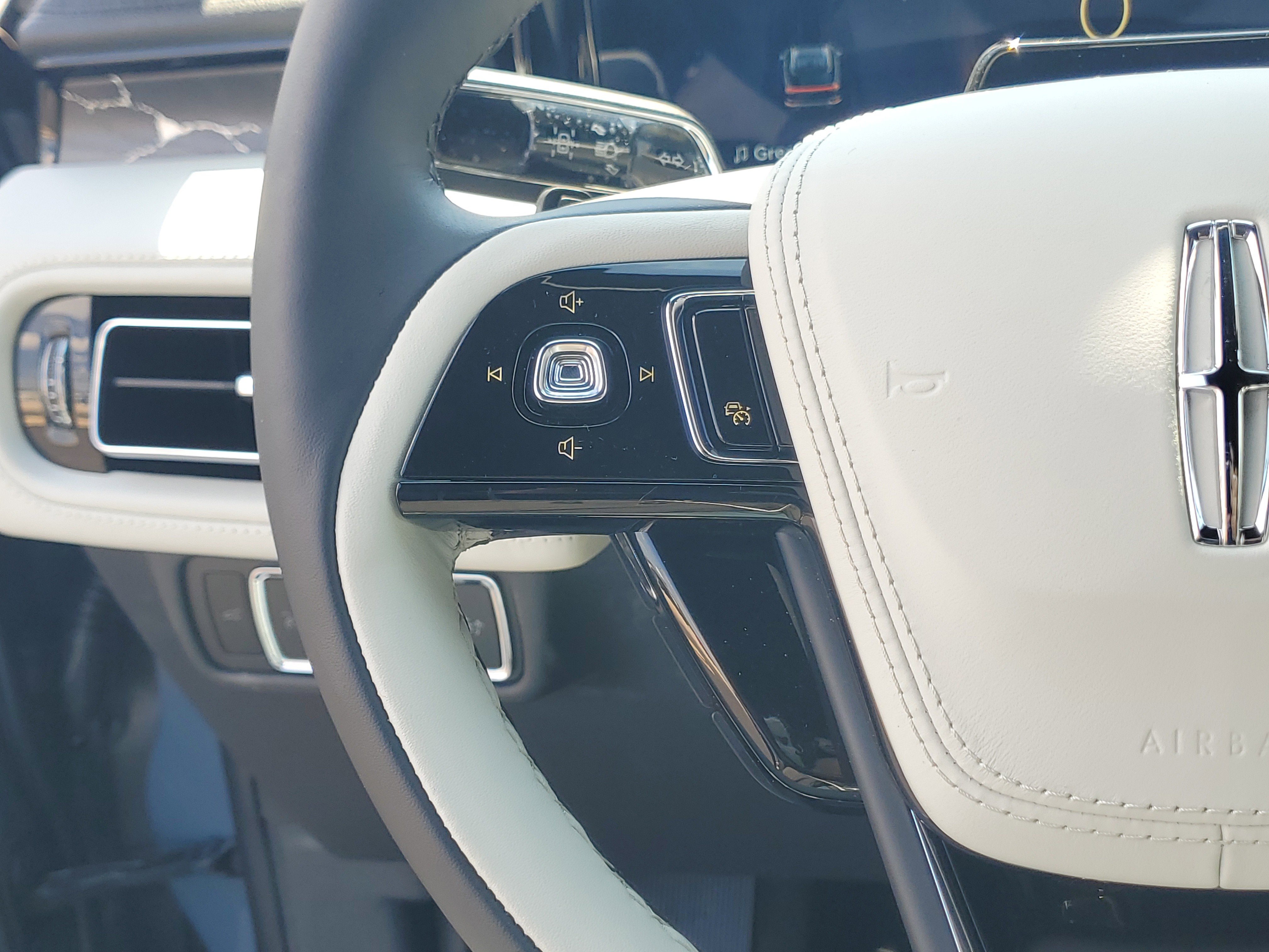 New 2026 Lincoln Aviator Black Label AWD/4WD image 14