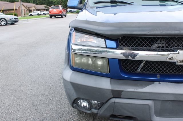Used 2003 Chevrolet Avalanche 4x4 w/ Suspension Package, Off-Road image 36