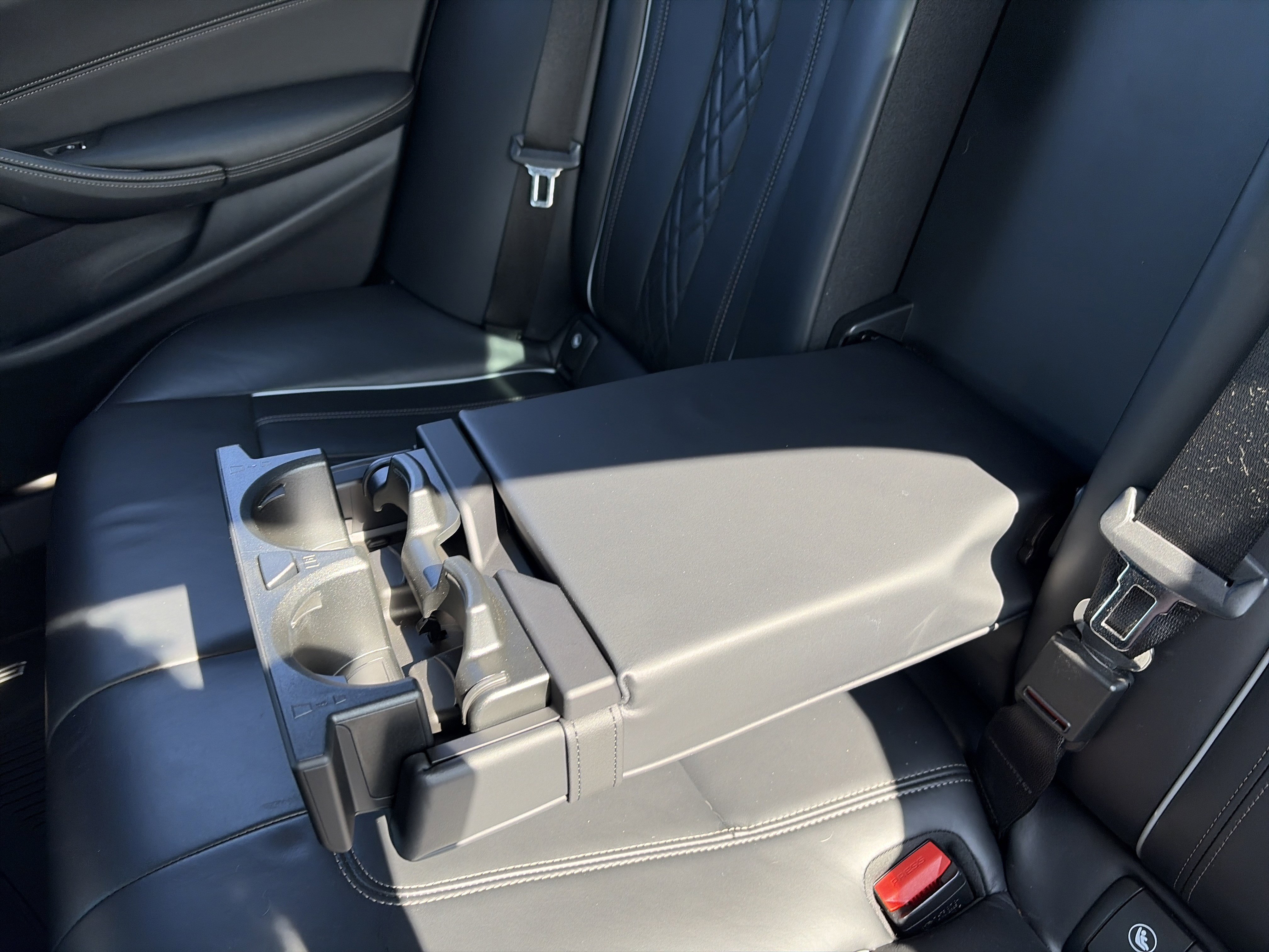 Used 2023 BMW M550i xDrive w/ Executive Package AWD/4WD image 37