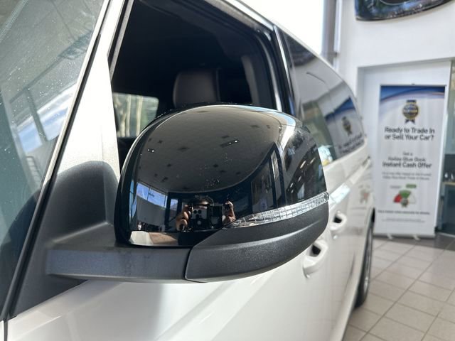 New 2025 Volkswagen ID. Buzz Pro S image 10