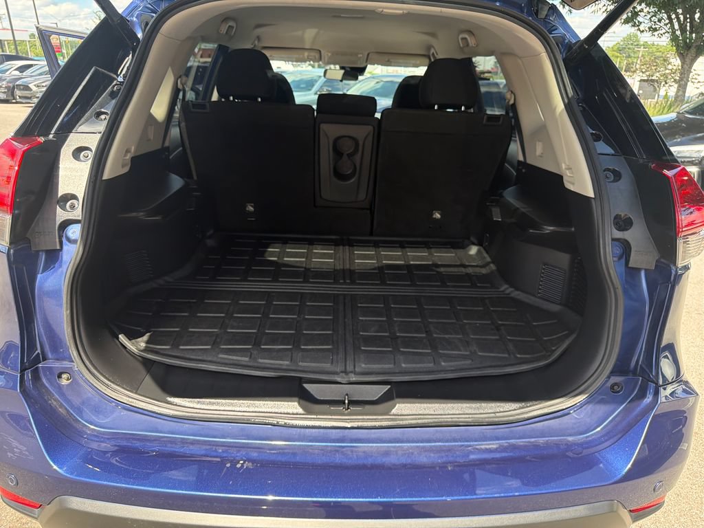 Used 2020 Nissan Rogue SV w/ Premium Package AWD/4WD image 24