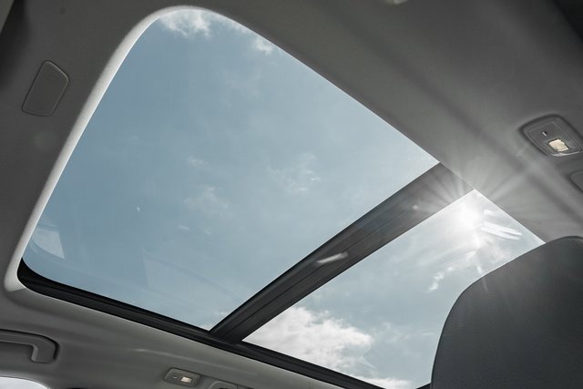 Used 2024 Volvo XC60 B5 Plus image 31