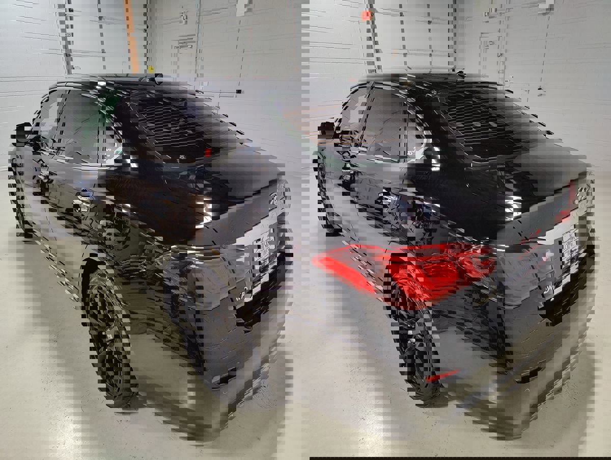 Used 2015 INFINITI Q70 L 3.7 w/ Technology Package image 19