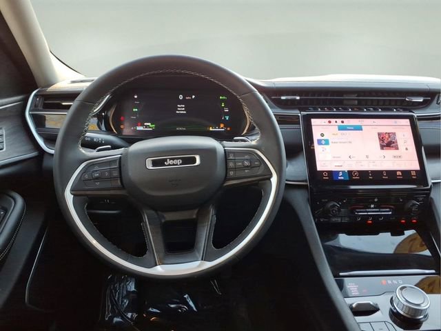 Used 2022 Jeep Grand Cherokee Limited 4xe image 16