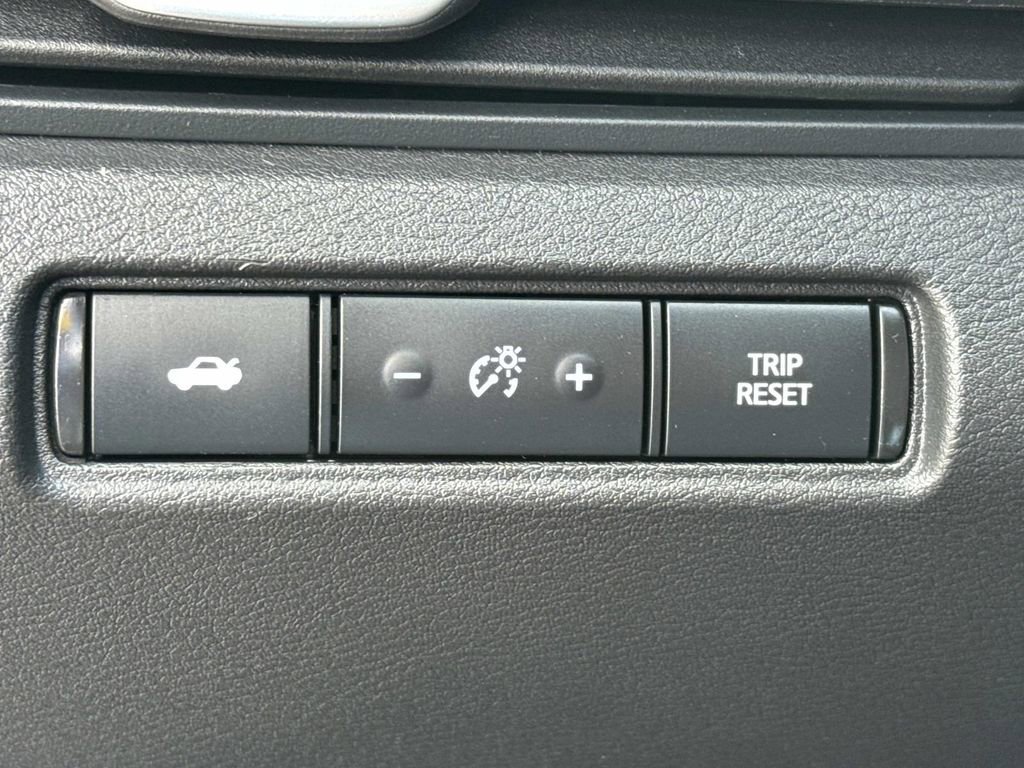 Used 2025 Nissan Altima 2.5 SV FWD image 23