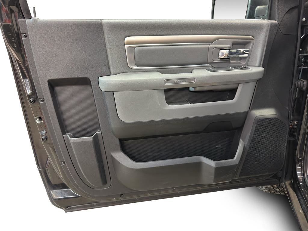 Used 2015 RAM 1500 Express w/ Black Ram 1500 Express Group image 14