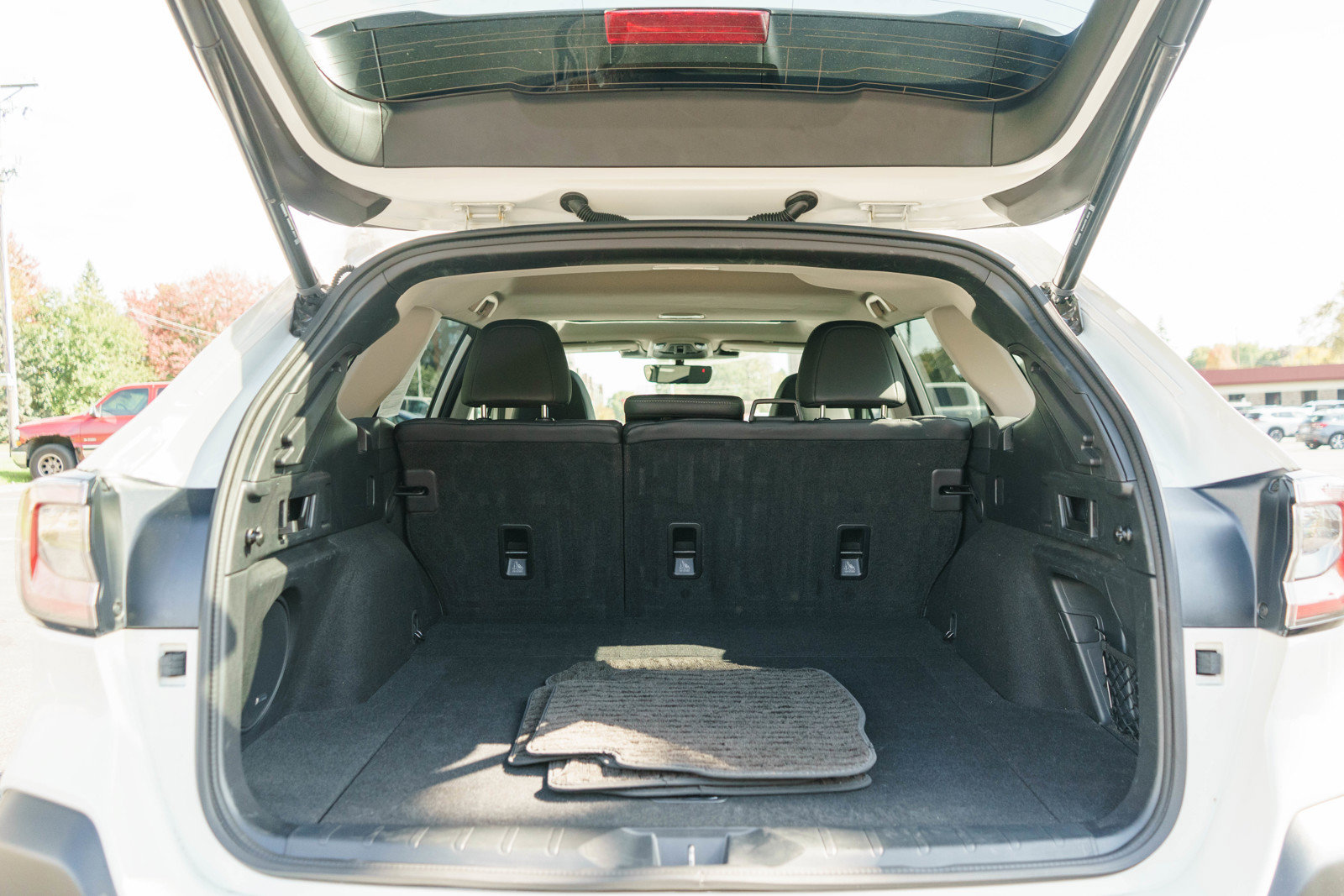 Used 2025 Subaru Outback Limited AWD/4WD image 9