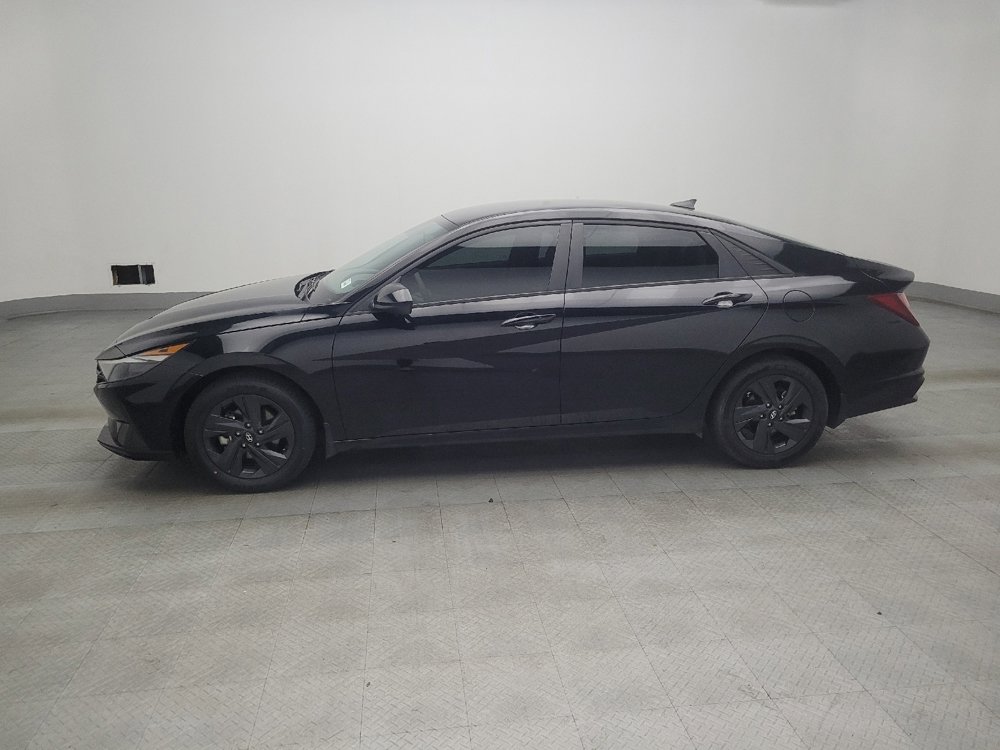 Used 2023 Hyundai Elantra SEL w/ Winter Weather Package image 2