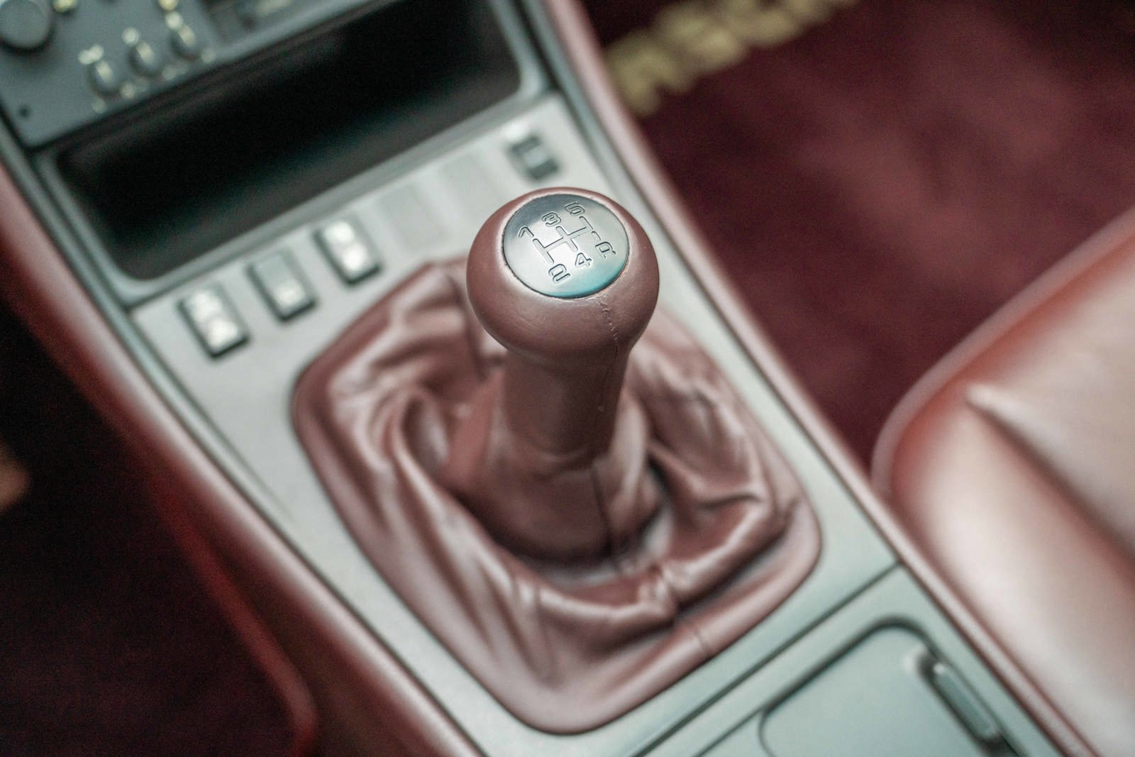 Used 1986 Porsche 944 Turbo RWD image 27