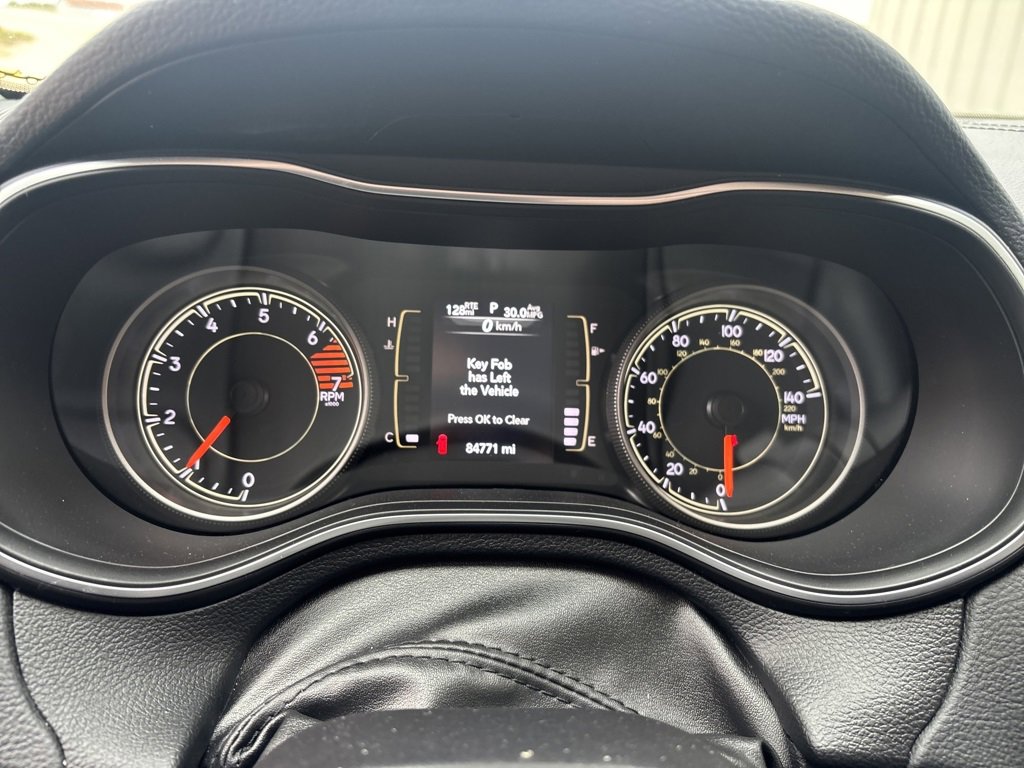 Used 2020 Jeep Cherokee Latitude Plus w/ Cold Weather Group image 17