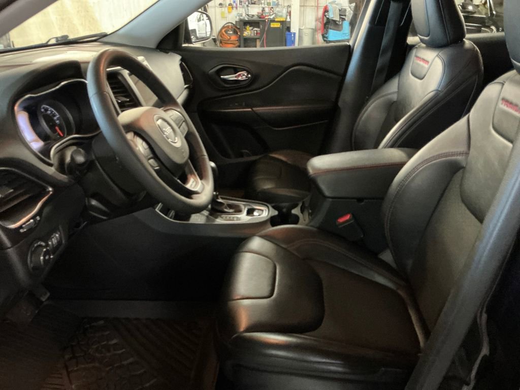 Certified 2022 Jeep Cherokee Trailhawk AWD/4WD image 14