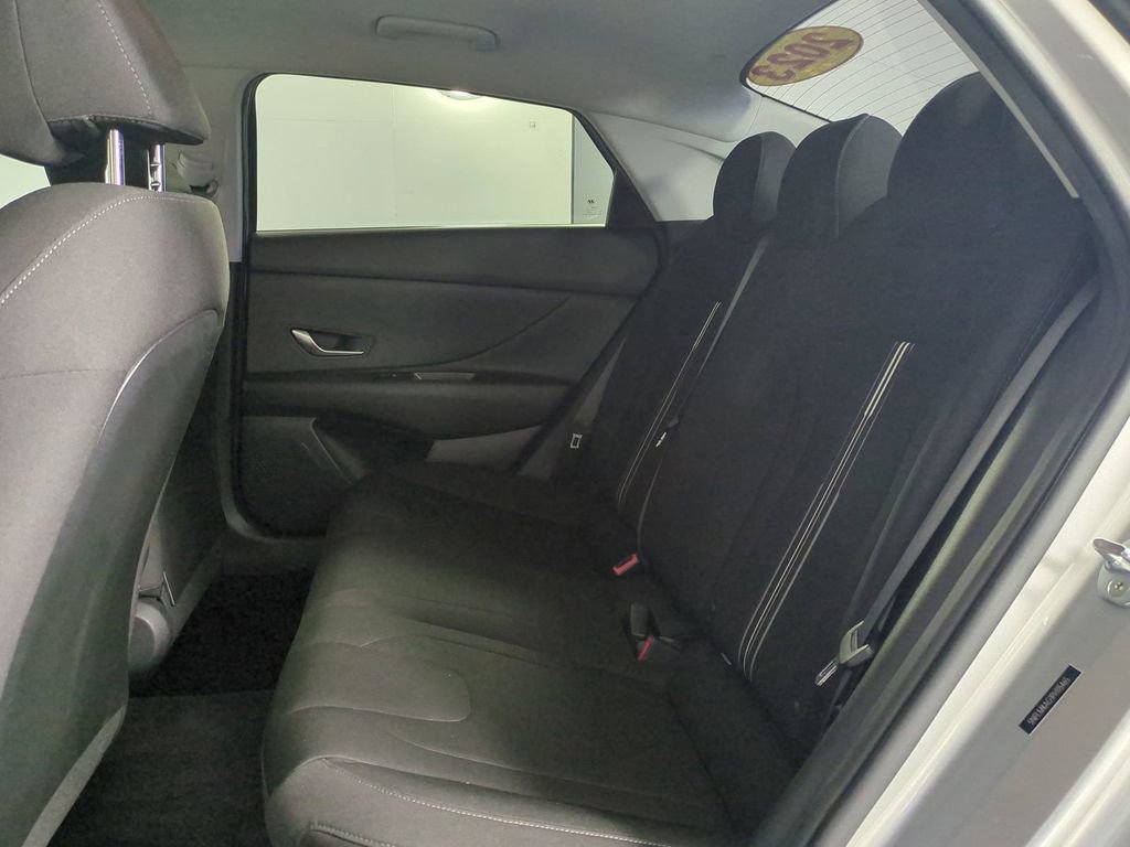 Used 2023 Hyundai Elantra SEL FWD image 14