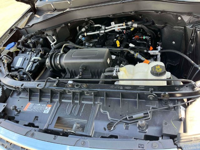 Used 2024 Ford Explorer XLT w/ Equipment Group 202A RWD image 13