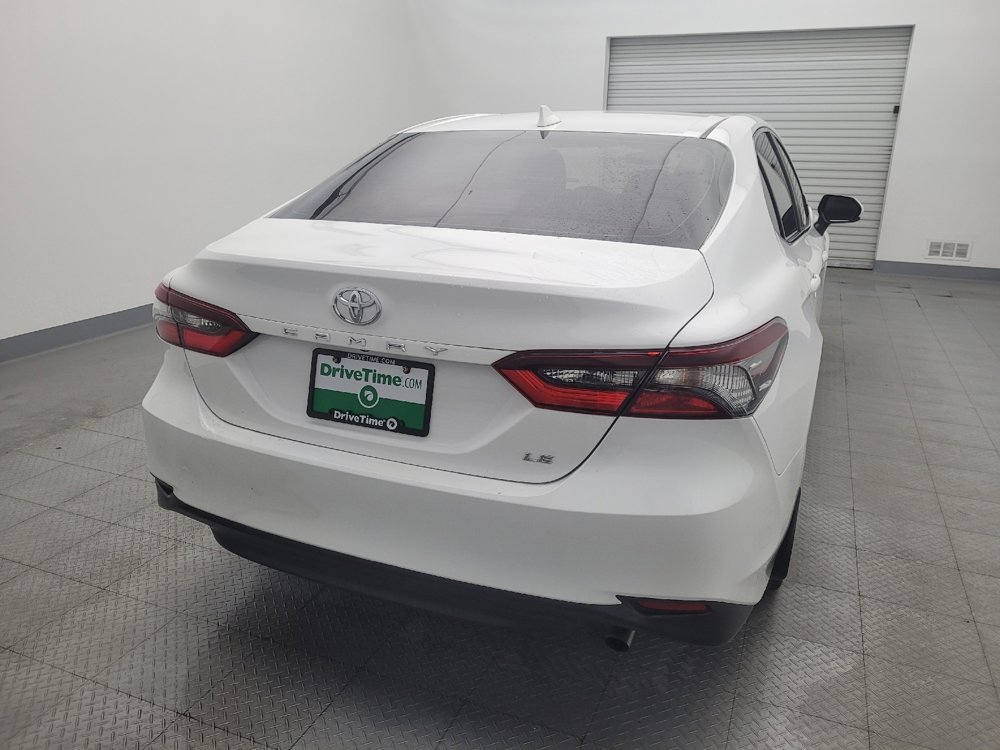 Used 2021 Toyota Camry LE image 7