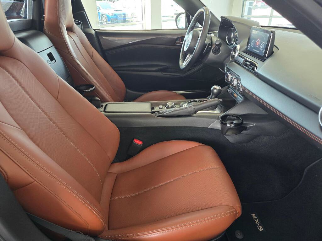 Used 2023 MAZDA MX-5 Miata Grand Touring RWD image 39