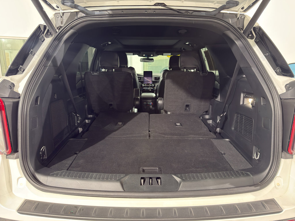 Used 2023 Ford Explorer ST w/ Equipment Group 401A image 8