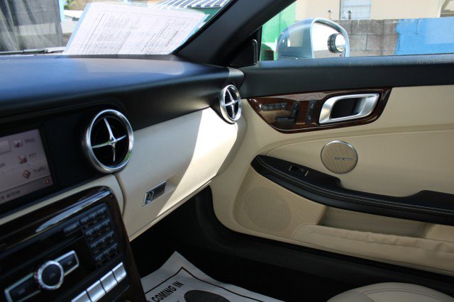 Used 2013 Mercedes-Benz SLK 250 image 26