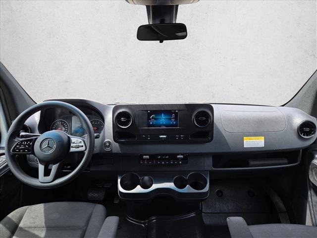 Used 2024 Mercedes-Benz Sprinter 2500 image 13