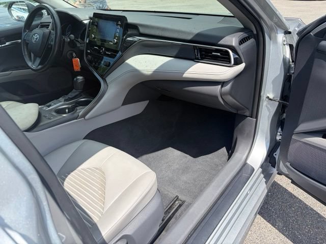 Used 2021 Toyota Camry SE w/ Cold Weather Package AWD/4WD image 27
