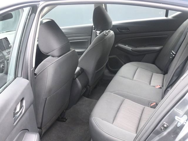 Used 2025 Nissan Altima 2.5 SV image 18