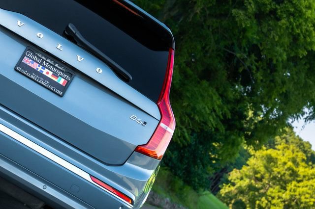 Used 2023 Volvo XC90 B6 Plus w/ Protection Package AWD/4WD image 13