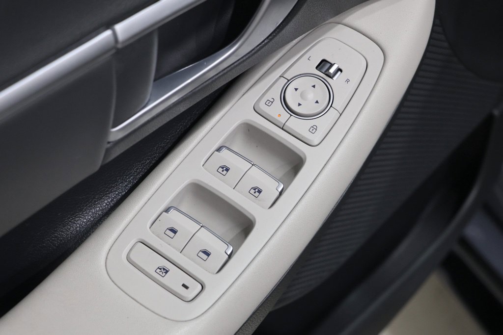 Used 2025 Hyundai Sonata SEL FWD image 17