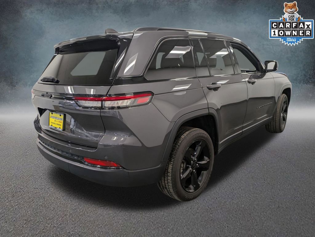 Used 2024 Jeep Grand Cherokee Altitude image 6