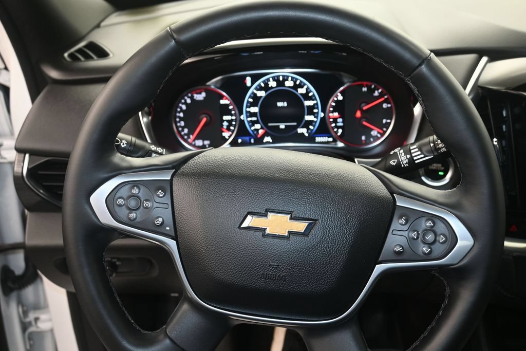 Used 2023 Chevrolet Traverse High Country w/ LPO, Floor Liner Package AWD/4WD image 9
