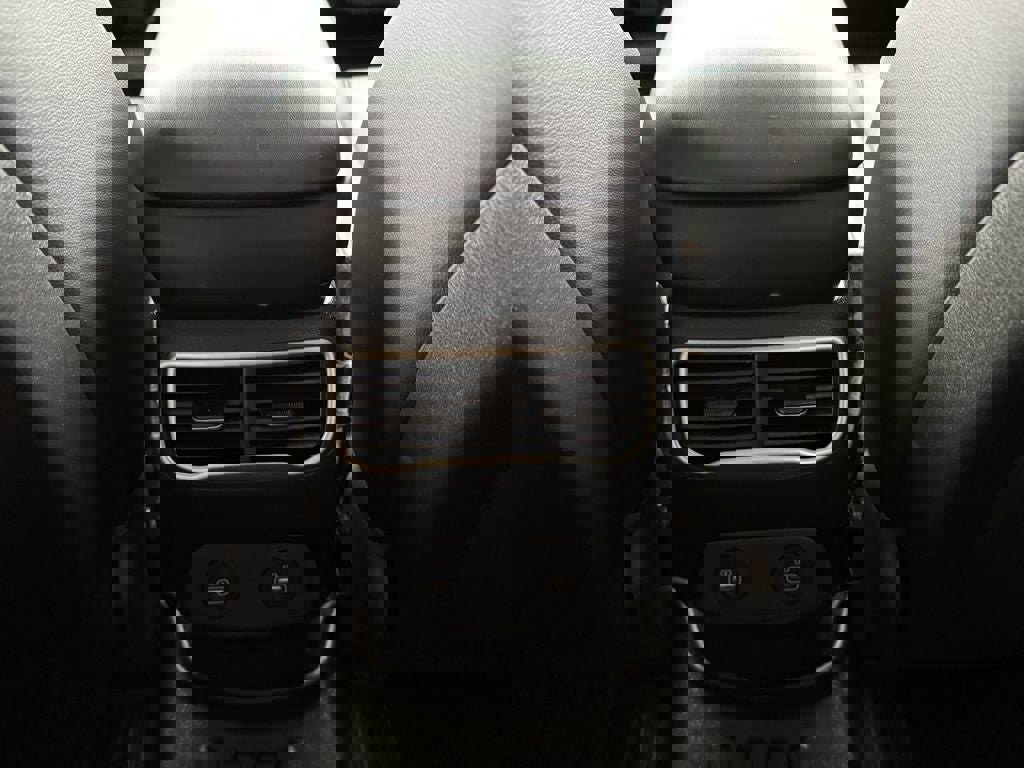 Used 2023 Hyundai Santa Fe SEL Premium image 14