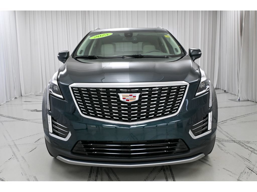 Certified 2025 Cadillac XT5 Premium Luxury AWD/4WD image 3