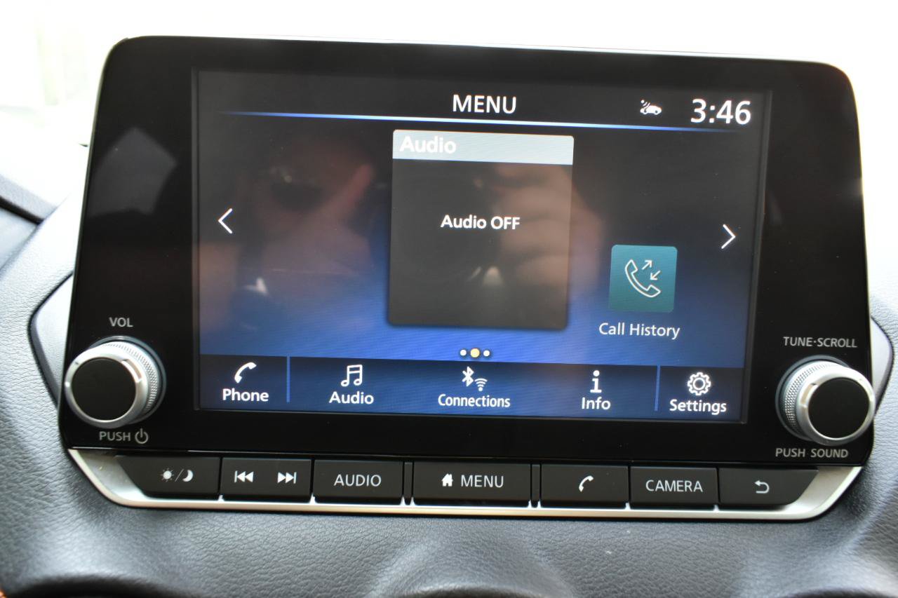 Used 2022 Nissan Sentra SR w/ SR Premium Package FWD image 18