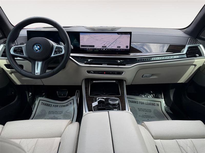 Used 2025 BMW X5 xDrive50e w/ M Sport Package AWD/4WD image 12