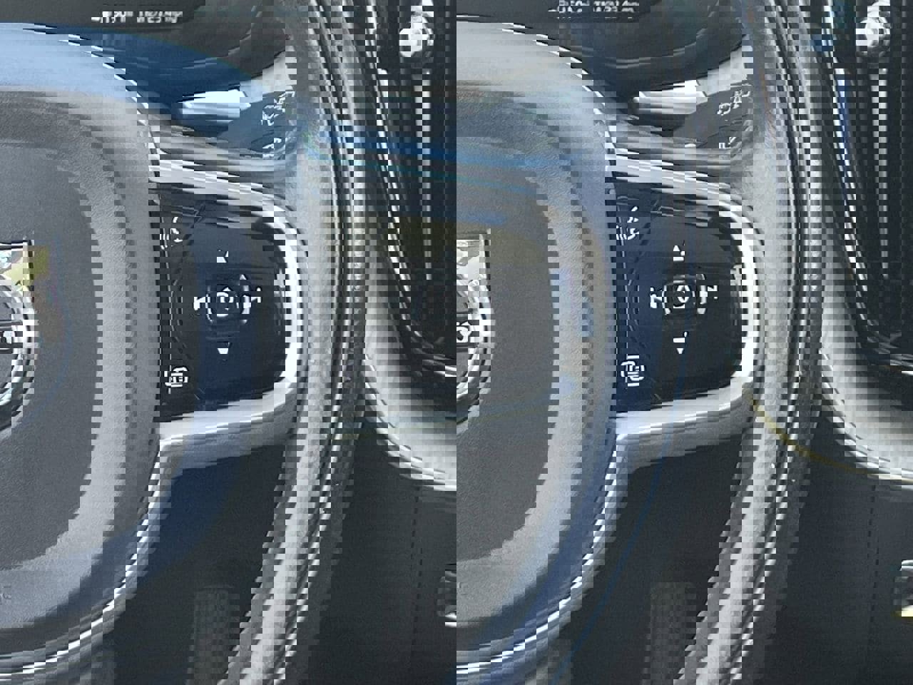 Used 2020 Volvo XC60 T6 Inscription w/ Protection Package Premier image 22