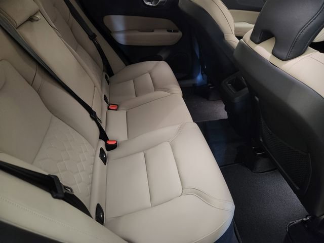 New 2026 Volvo XC60 B5 Plus w/ Protection Package Premier AWD/4WD image 31