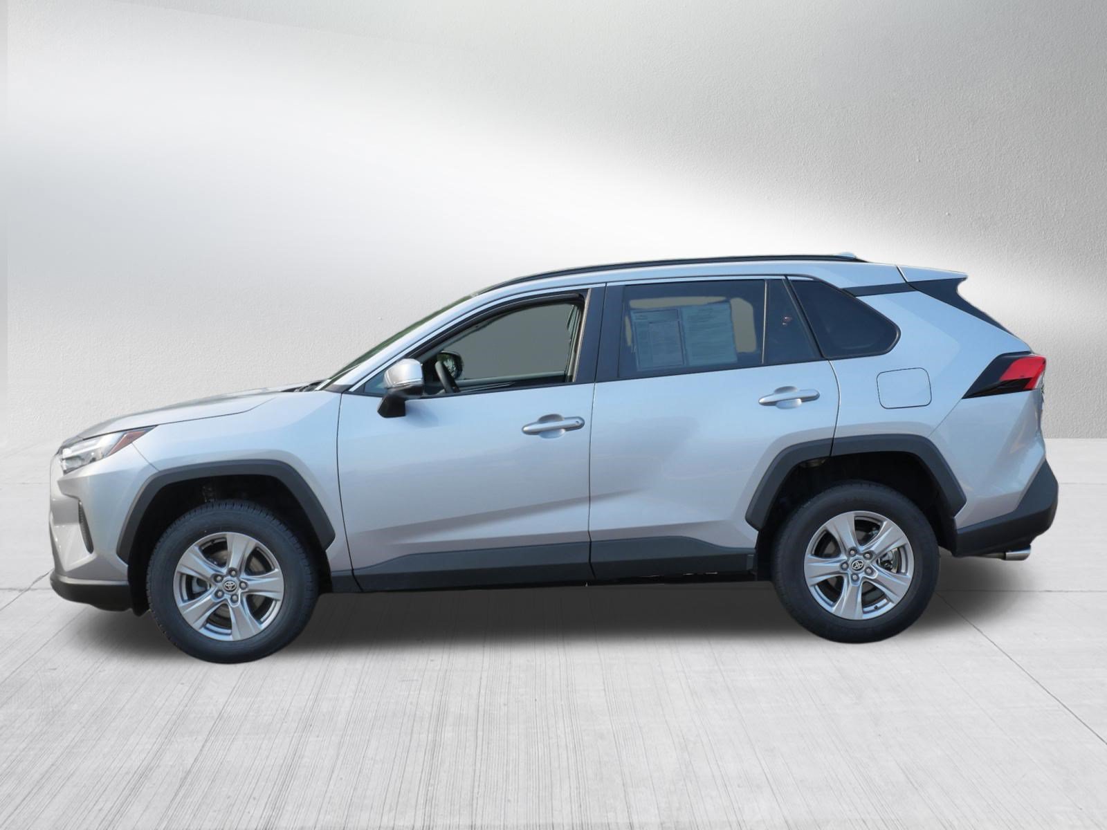 Certified 2024 Toyota RAV4 XLE FWD image 4