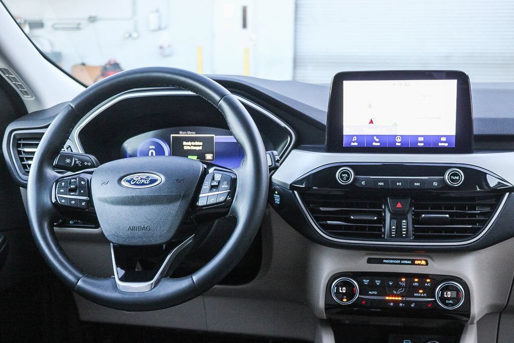 Used 2021 Ford Escape SEL w/ Technology Package FWD image 14
