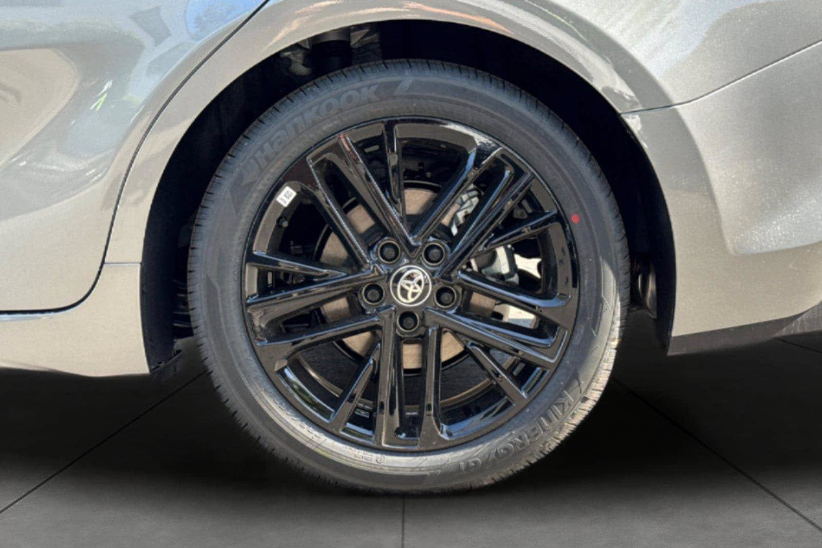 New 2026 Toyota Camry SE FWD image 32