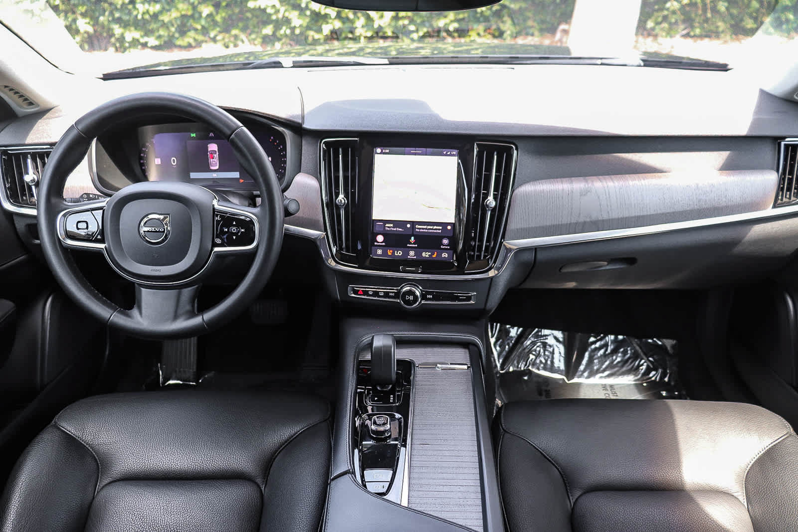 Used 2023 Volvo S90 B6 Plus AWD/4WD image 15