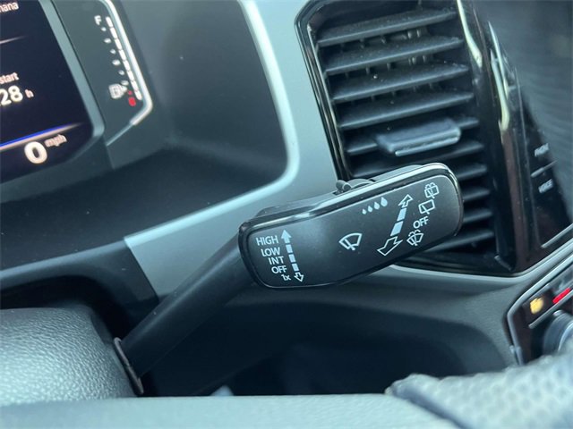 Used 2022 Volkswagen Atlas Cross Sport SEL Premium R-Line image 32