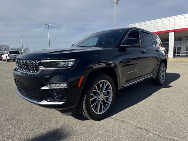 Used 2023 Jeep Grand Cherokee Summit image 2