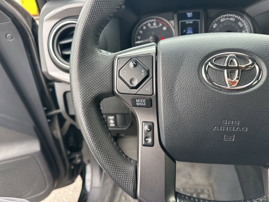Used 2023 Toyota Tacoma TRD Off-Road AWD/4WD image 15