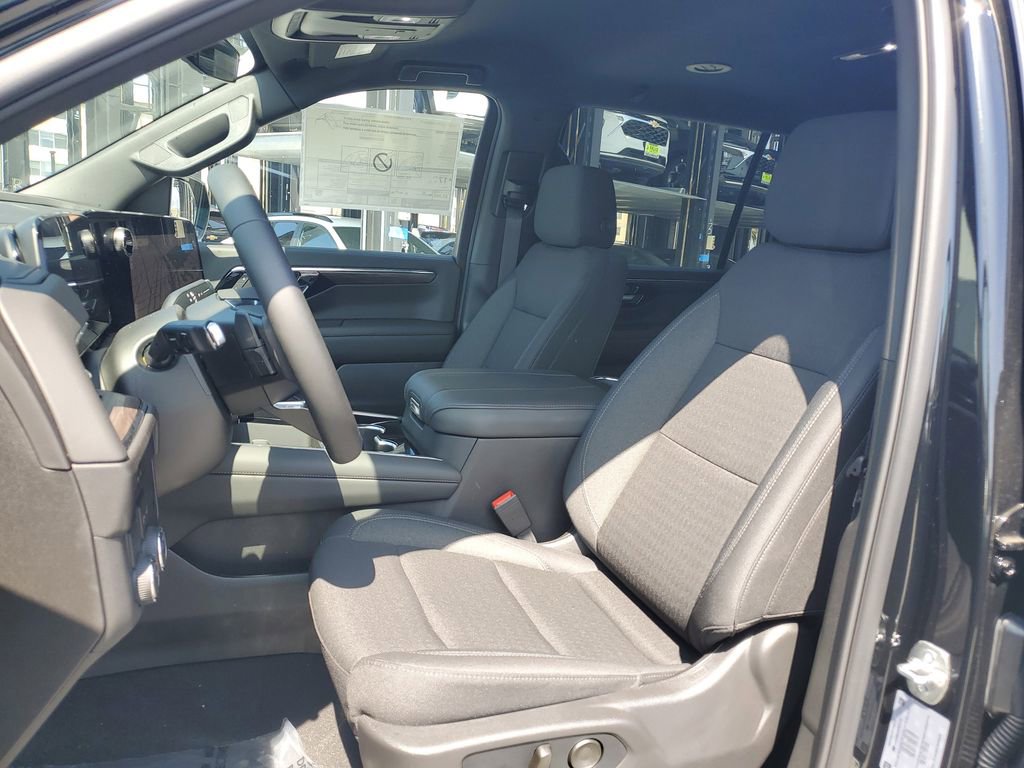 New 2026 Chevrolet Suburban LS w/ LPO, Dark Essentials Package image 17