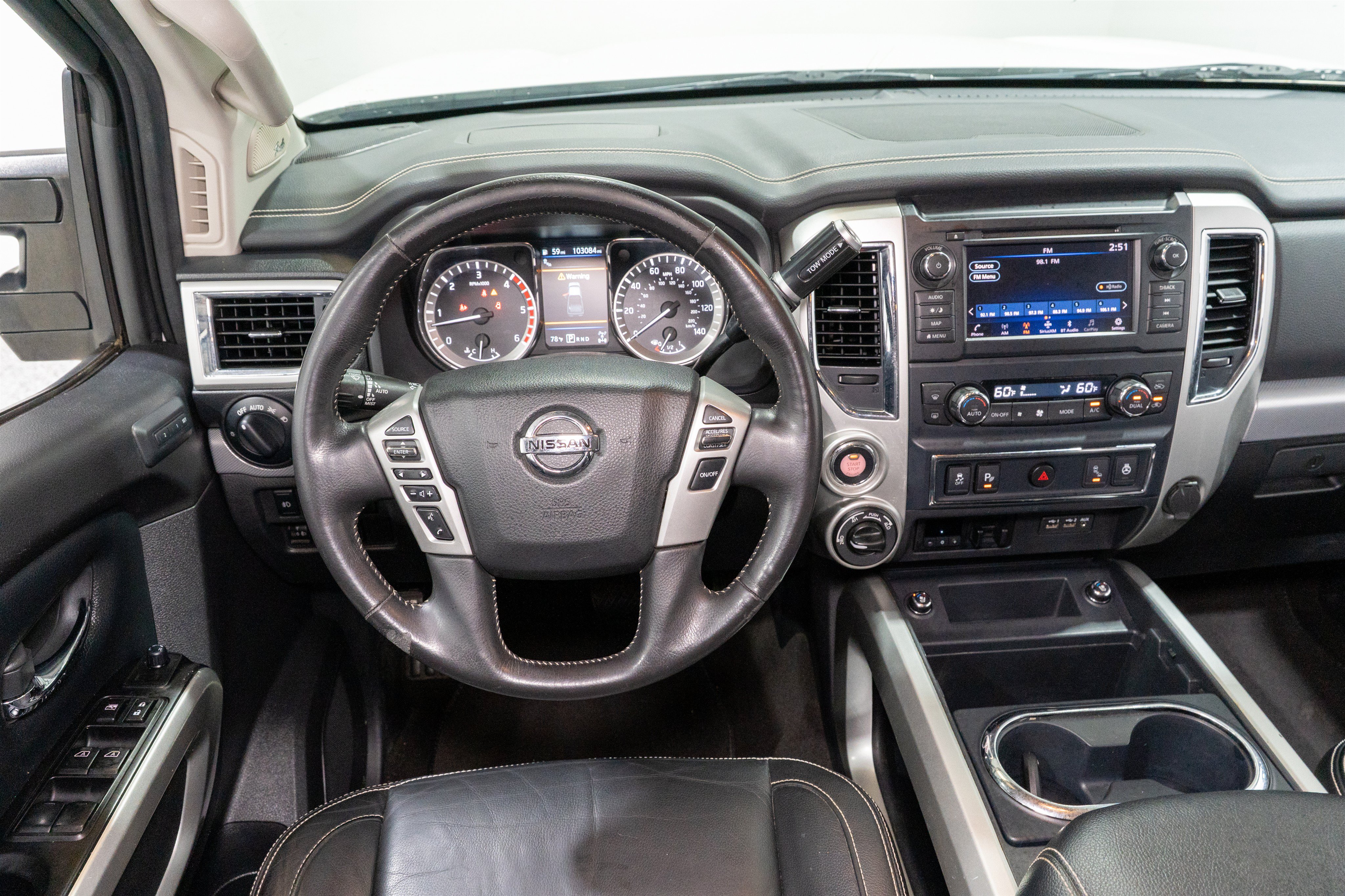 Used 2019 Nissan Titan PRO-4X w/ Pro-4x Convenience Package AWD/4WD image 13