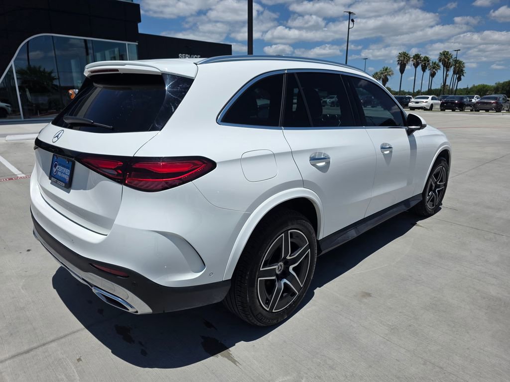 Used 2026 Mercedes-Benz GLC 300 image 7