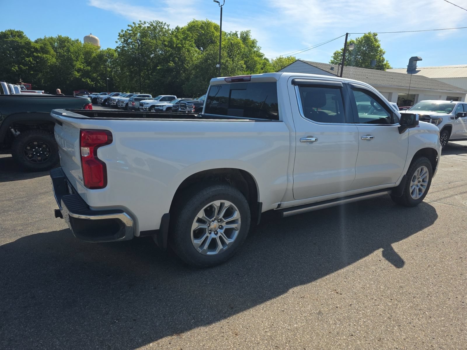 Used 2025 Chevrolet Silverado 1500 LTZ w/ Z71 Off-Road Package AWD/4WD image 6