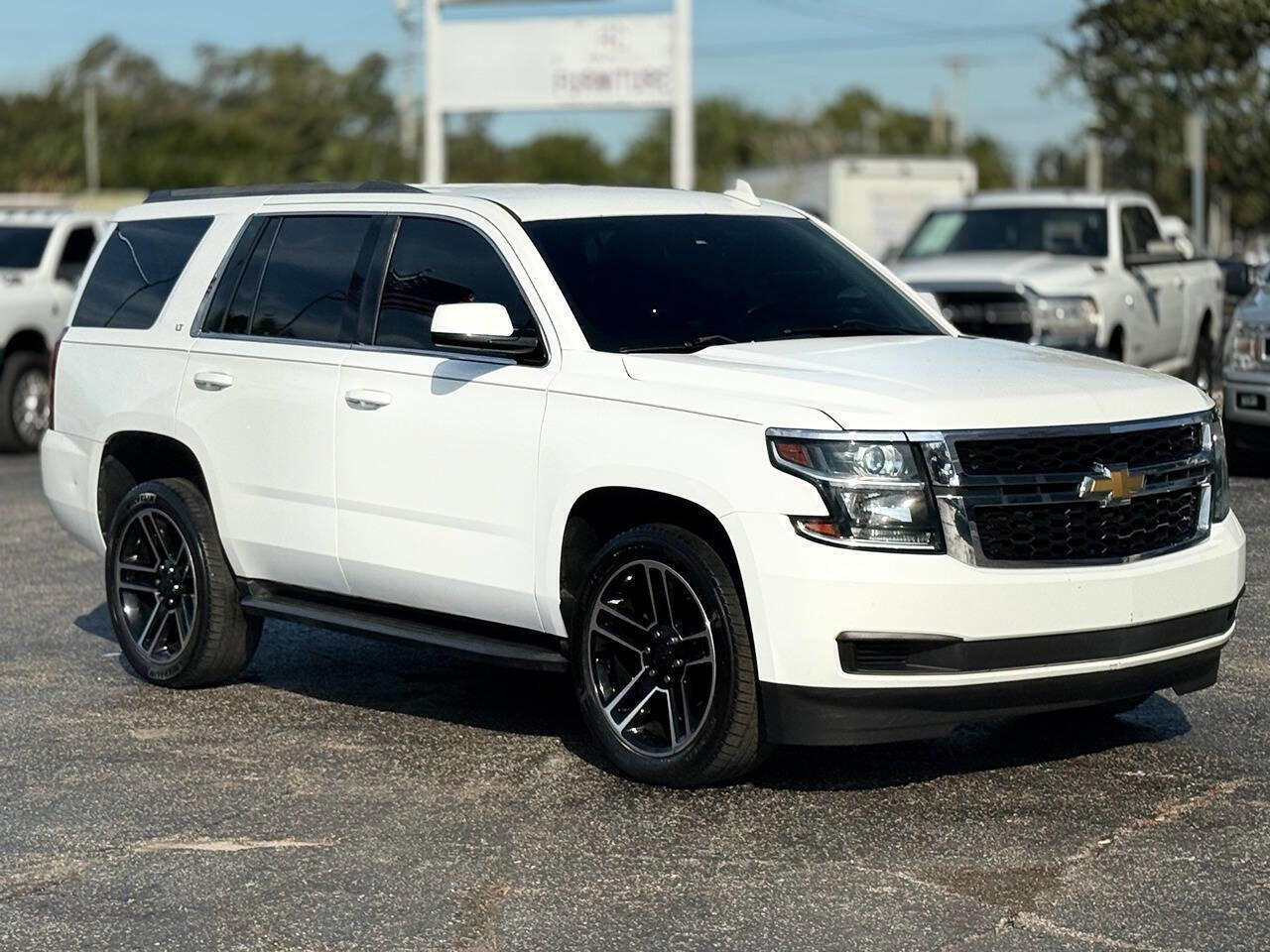 Used 2015 Chevrolet Tahoe LT image 11