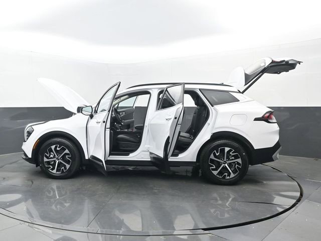 Used 2025 Kia Sportage EX w/ Premium Package FWD image 32