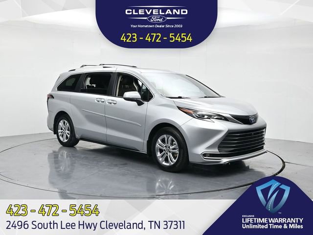 Used 2024 Toyota Sienna Platinum