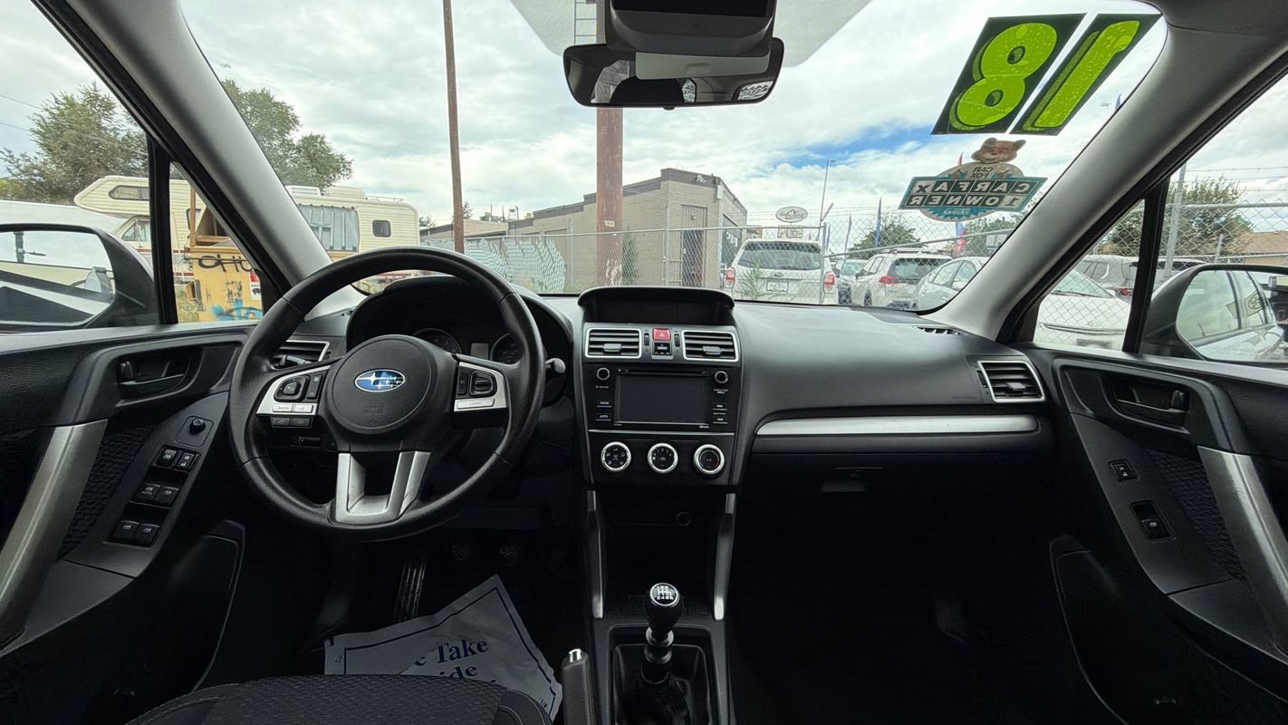 Used 2018 Subaru Forester 2.5i AWD/4WD image 16