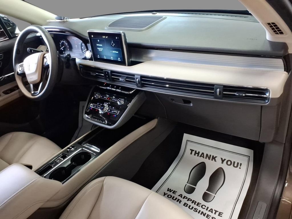 Certified 2022 Lincoln Corsair FWD image 11